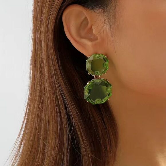 ✨🆕✨ Beautiful Elegant Double Circle Drop Earrings✨ - Picture 4 of 7